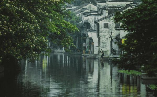 春节前旅游市场升温 各地活动丰富多彩